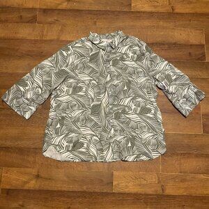 Chico's Button Down Shirt Blouse Sz 3. 5 - 18 Olive Green Floral Linen Vacation